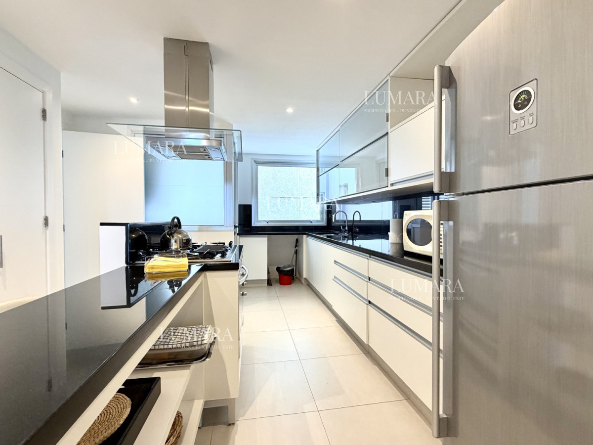 Apartamento ID.3207 - Apartamento, 3 dorm y dep, brava, Punta del Este Venta