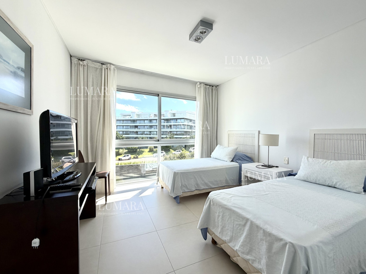 Apartamento ID.3207 - Apartamento, 3 dorm y dep, brava, Punta del Este Venta