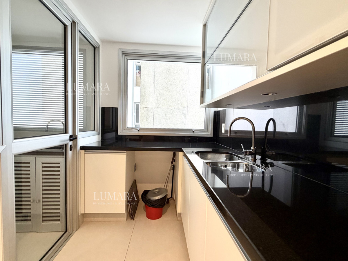 Apartamento ID.3207 - Apartamento, 3 dorm y dep, brava, Punta del Este Venta