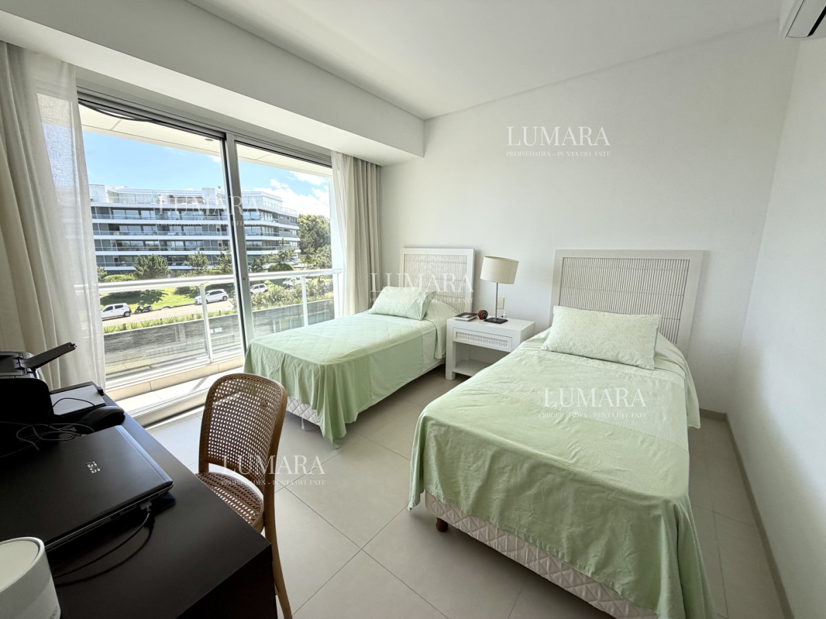 Apartamento ID.3207 - Apartamento, 3 dorm y dep, brava, Punta del Este Venta