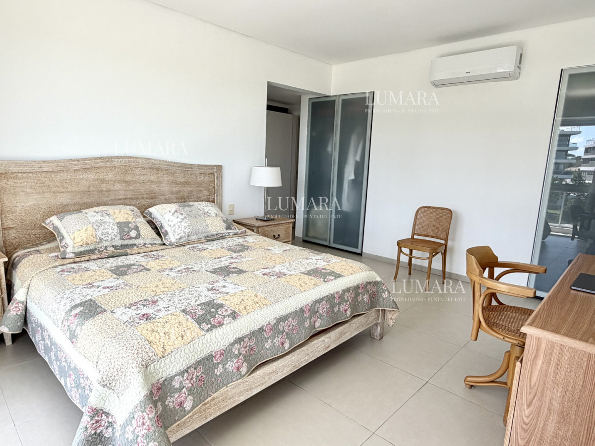 Apartamento ID.3207 - Apartamento, 3 dorm y dep, brava, Punta del Este Venta