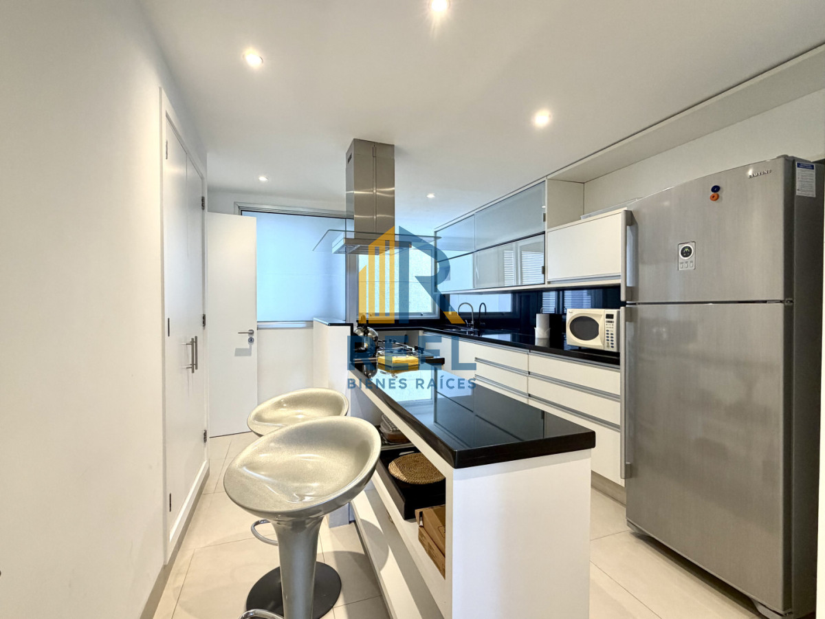 Apartamento ID.292 - Apartamento, 3 dorm y dep, brava, Punta del Este Venta