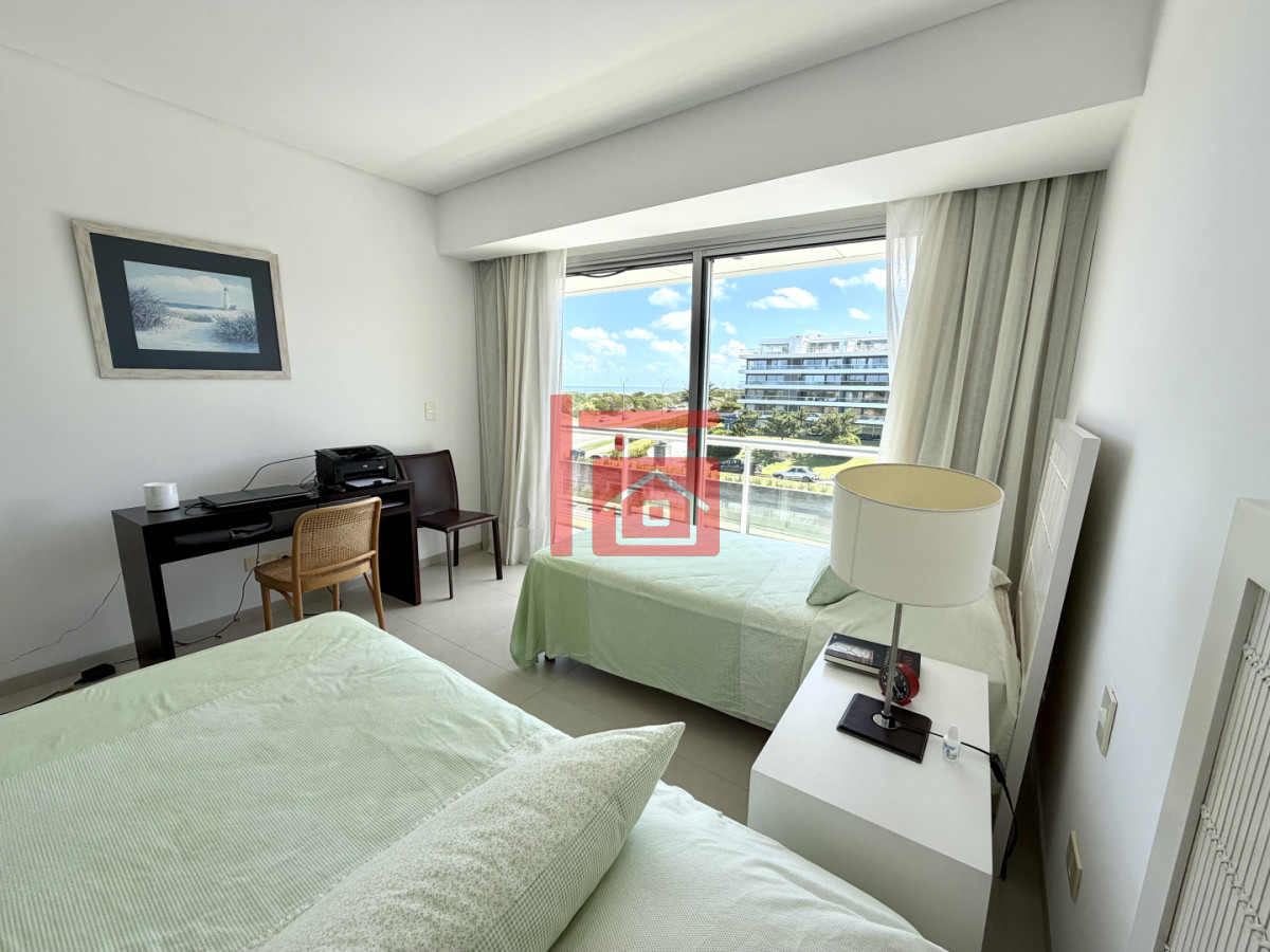 Apartamento ID.131 - Apartamento, 3 dorm y dep, brava, Punta del Este Venta