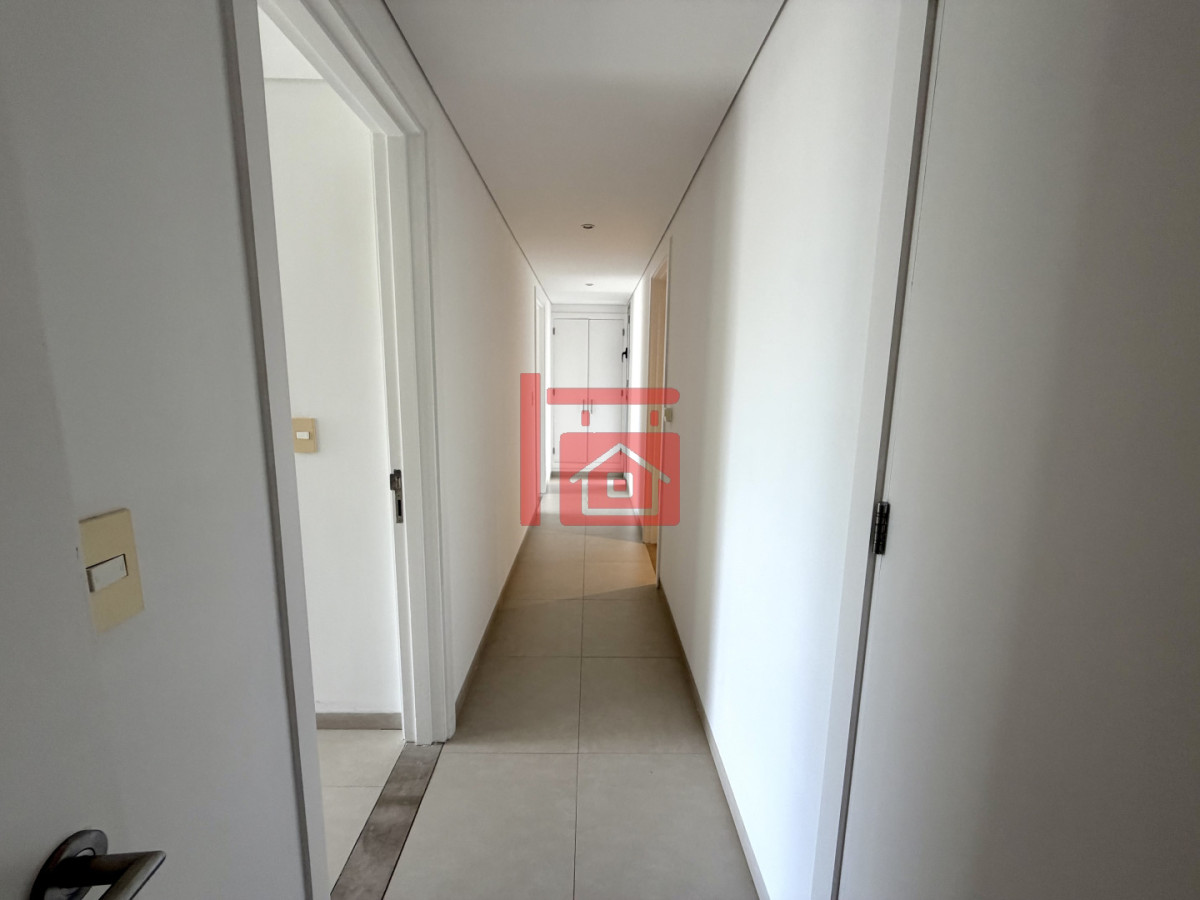 Apartamento ID.131 - Apartamento, 3 dorm y dep, brava, Punta del Este Venta