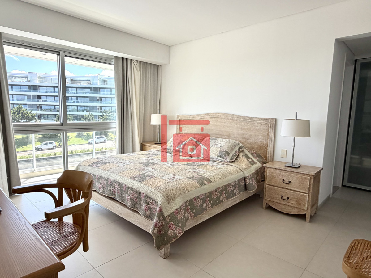 Apartamento ID.131 - Apartamento, 3 dorm y dep, brava, Punta del Este Venta