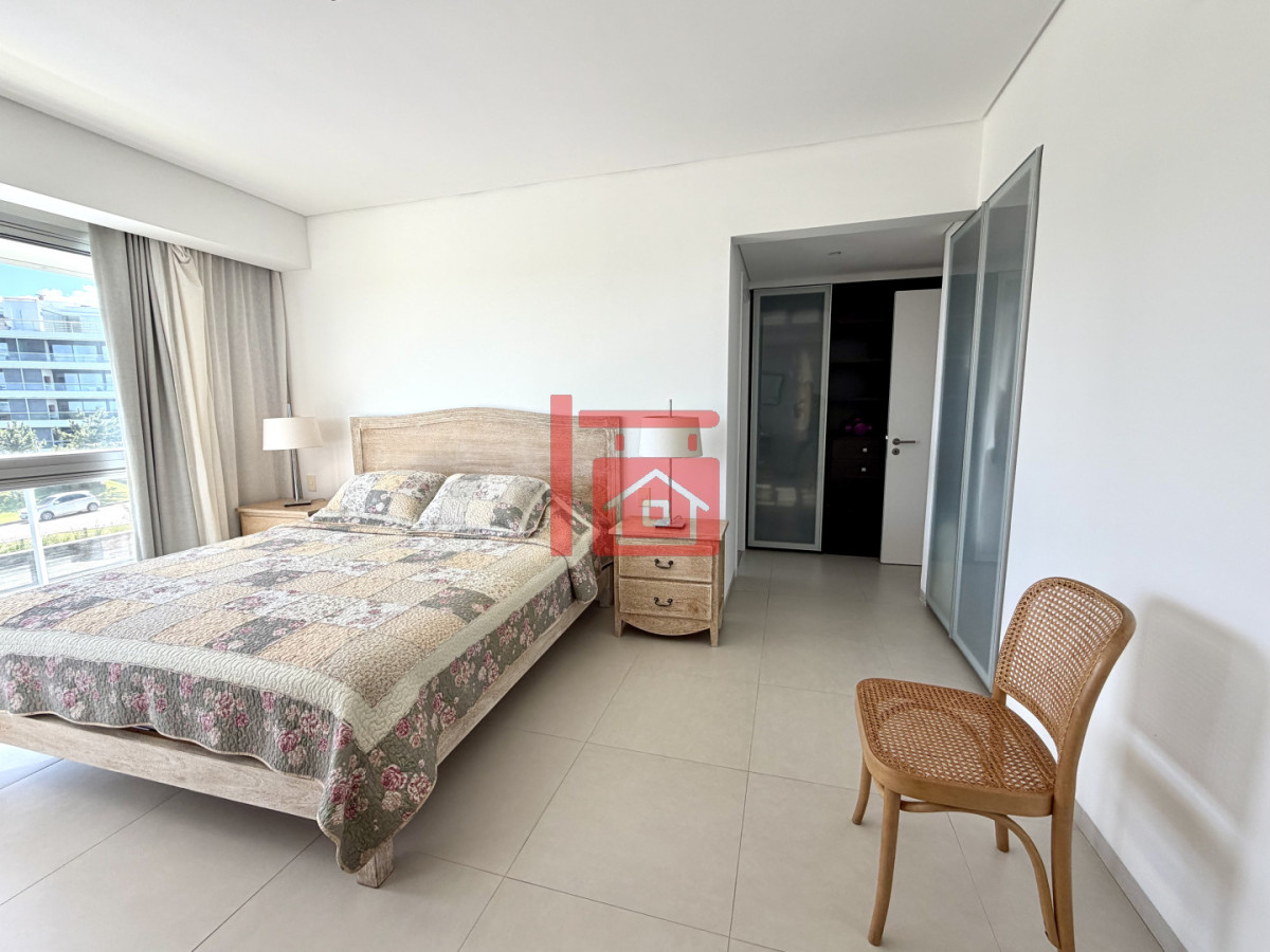 Apartamento ID.131 - Apartamento, 3 dorm y dep, brava, Punta del Este Venta