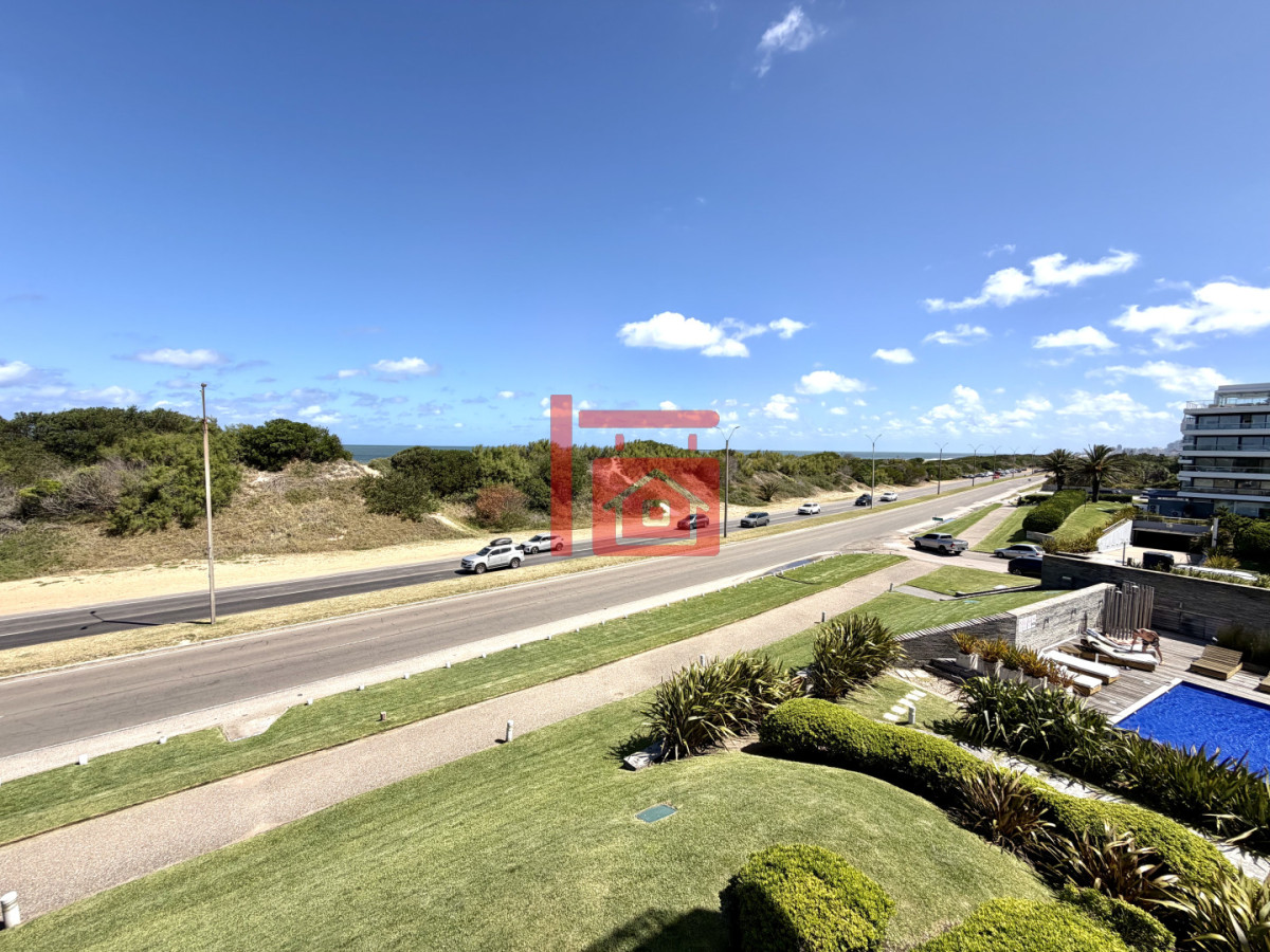 Apartamento ID.131 - Apartamento, 3 dorm y dep, brava, Punta del Este Venta