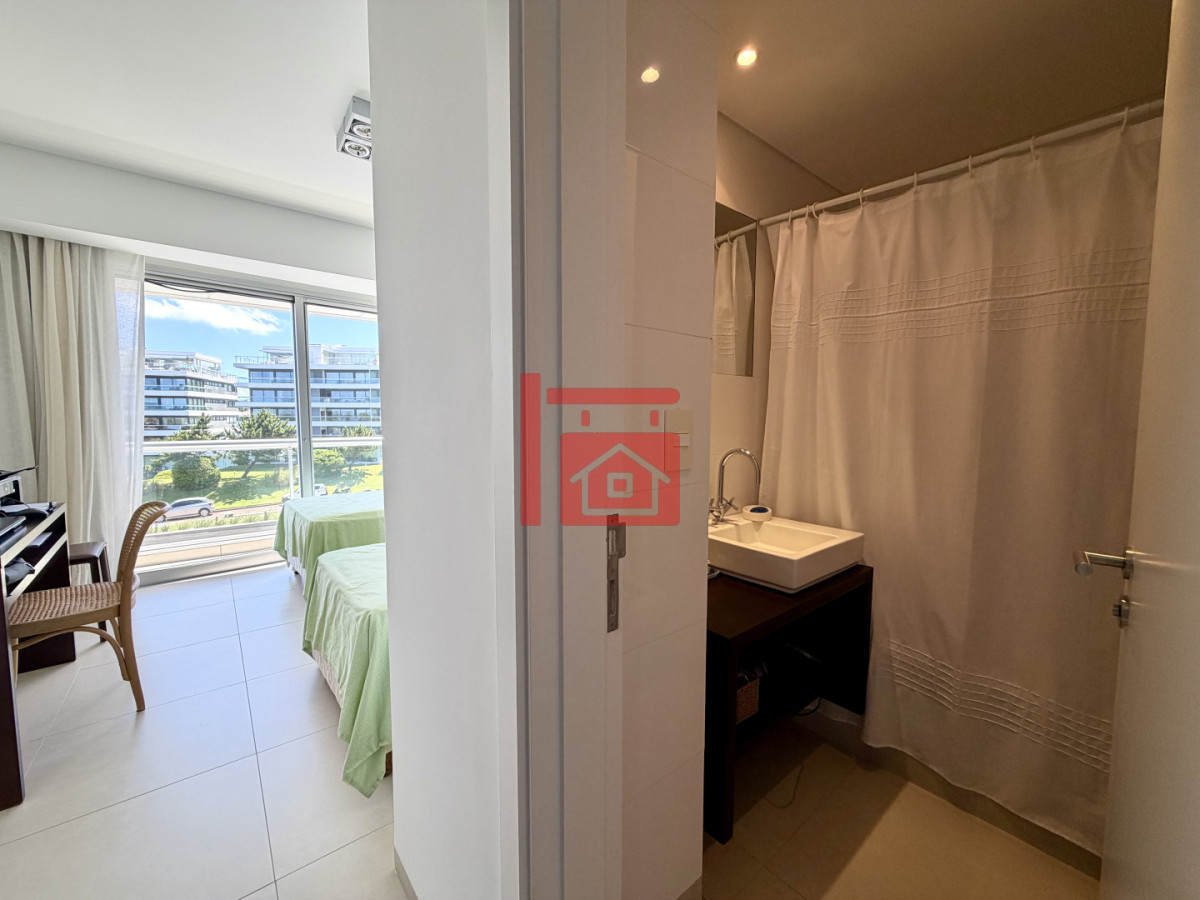Apartamento ID.131 - Apartamento, 3 dorm y dep, brava, Punta del Este Venta