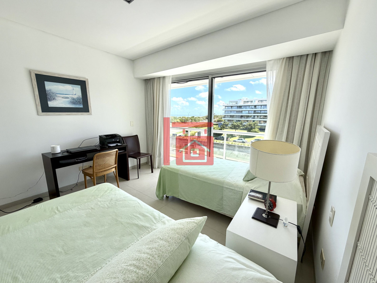 Apartamento ID.131 - Apartamento, 3 dorm y dep, brava, Punta del Este Venta