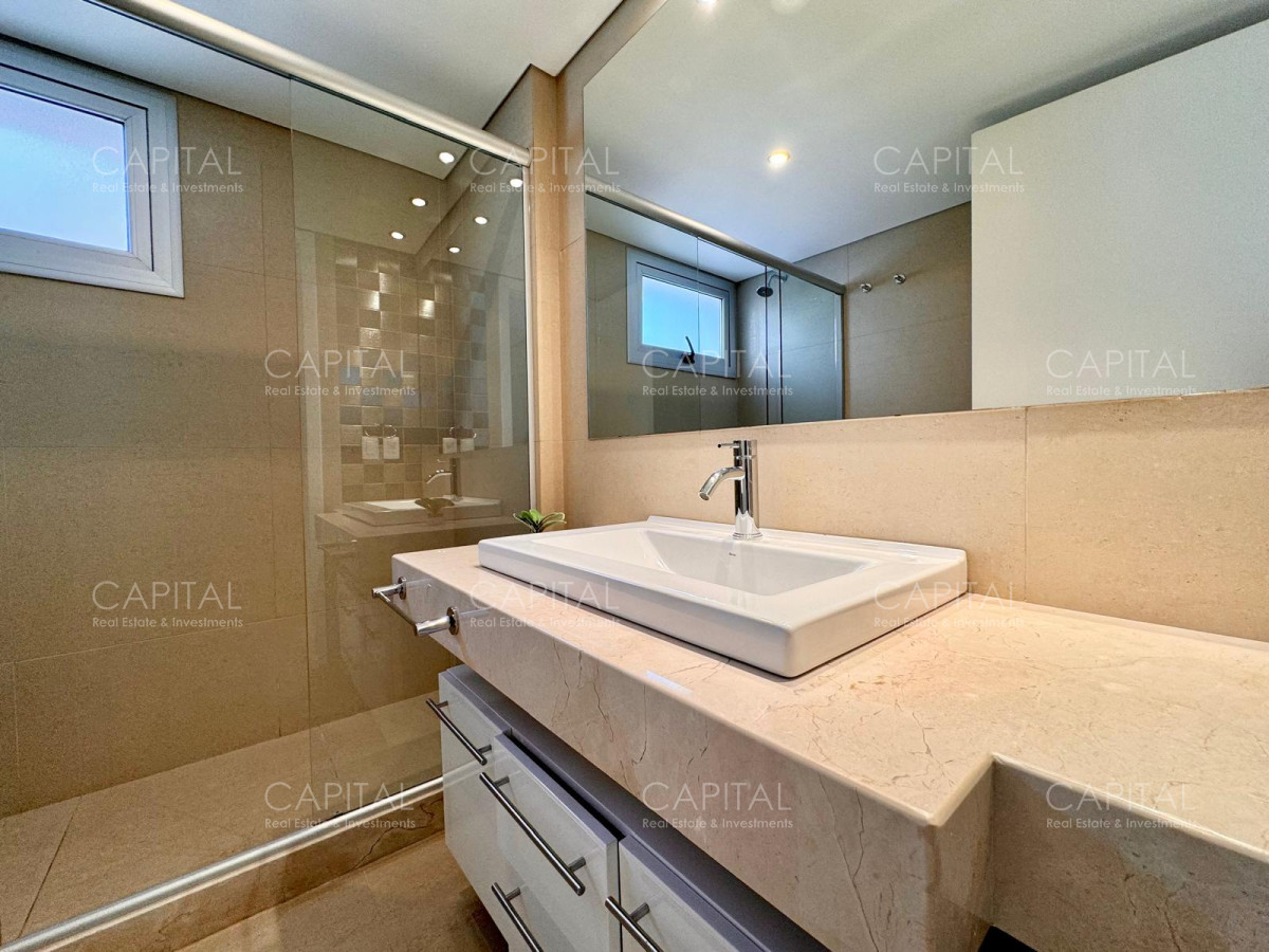 Apartamento ID.36542 - APARTAMENTO, 4 DORM + DEP. SERV, PUERTO, PUNTA DEL ESTE, VENTA Y ALQUILER