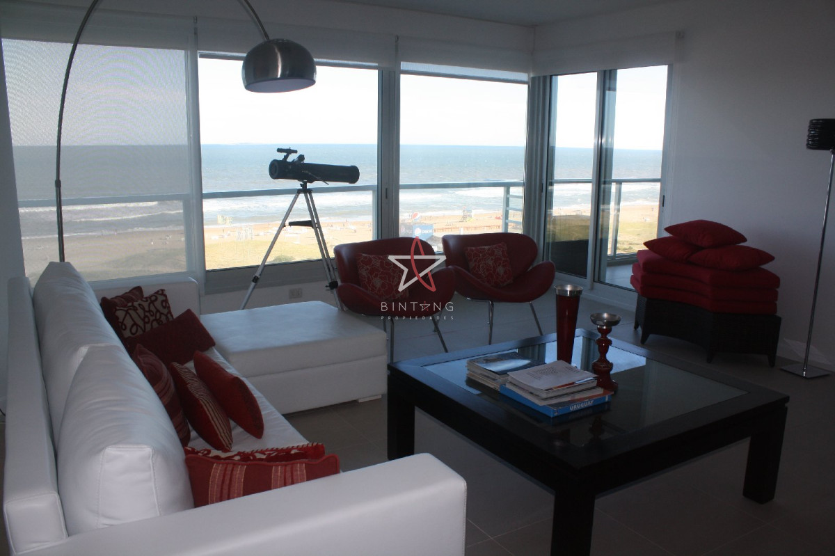 Apartamento 2 suites y dependencia, Punta del Este, Playa Brava, Venta