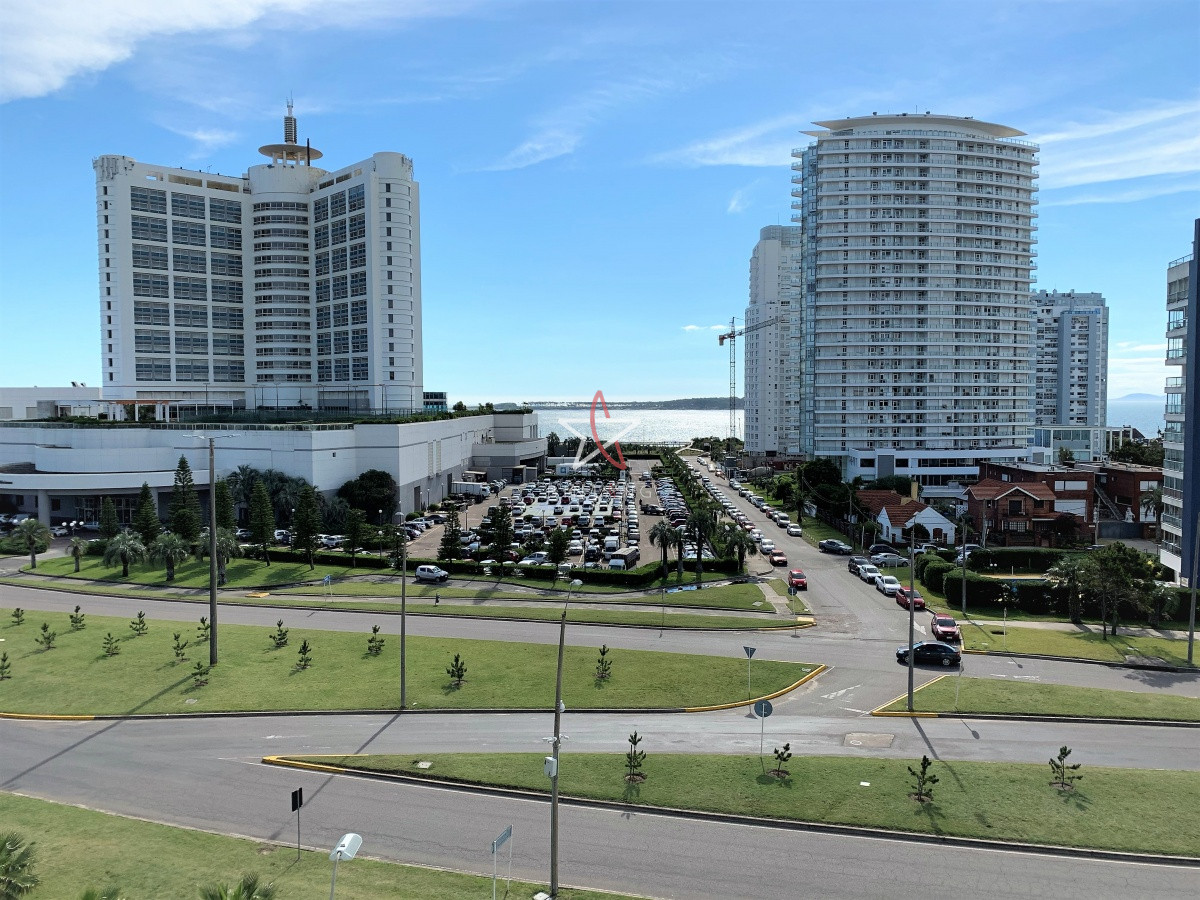 Apartamento, 3 dorm en Suite, Punta del Este, Playa Mansa, Venta y Alquiler