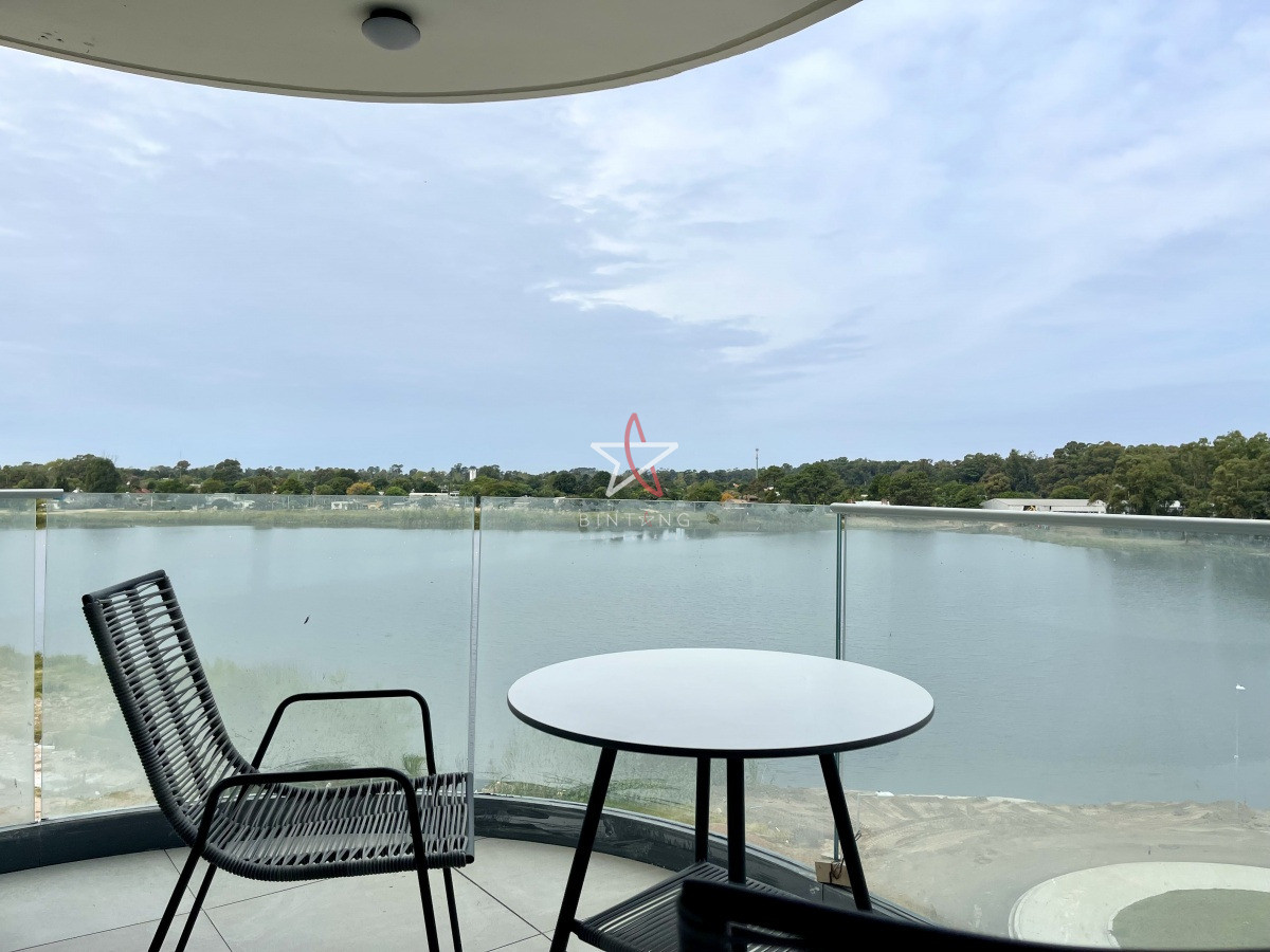 Venta, Apartamento,2 Dormitorios, 3 baños, Carrasco - BTG2608A