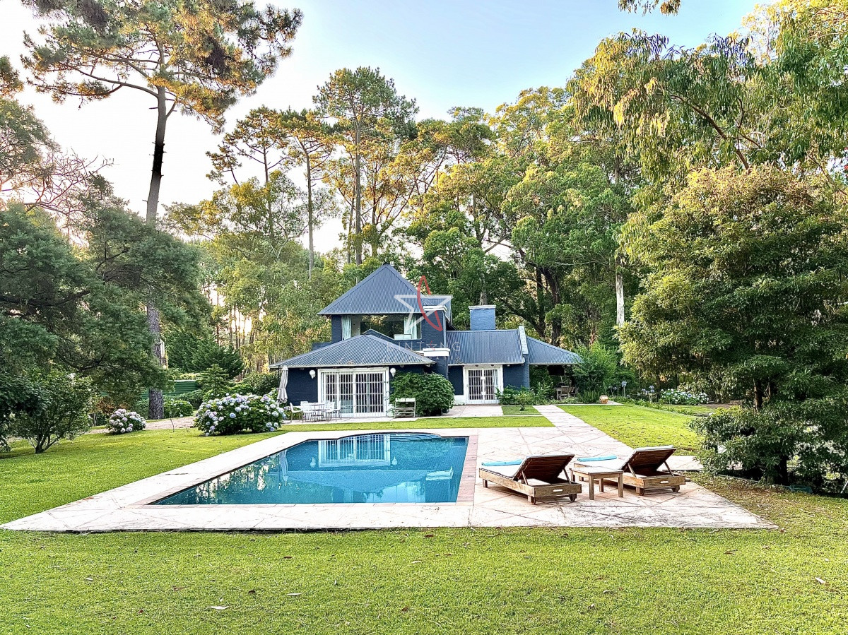 Casa, 4 dorm y dep, Punta del Este, Parque Burnett, Venta 