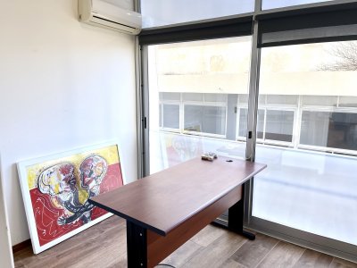 local, oficina, consultorio, etc, punta del este, península, venta  - btg1398l