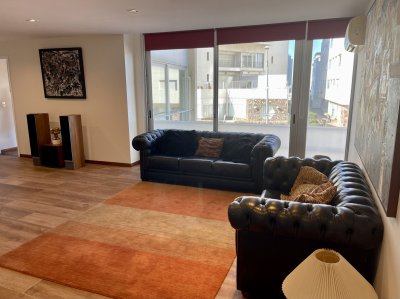 local, oficina, consultorio, etc, punta del este, península, venta  - btg1398l