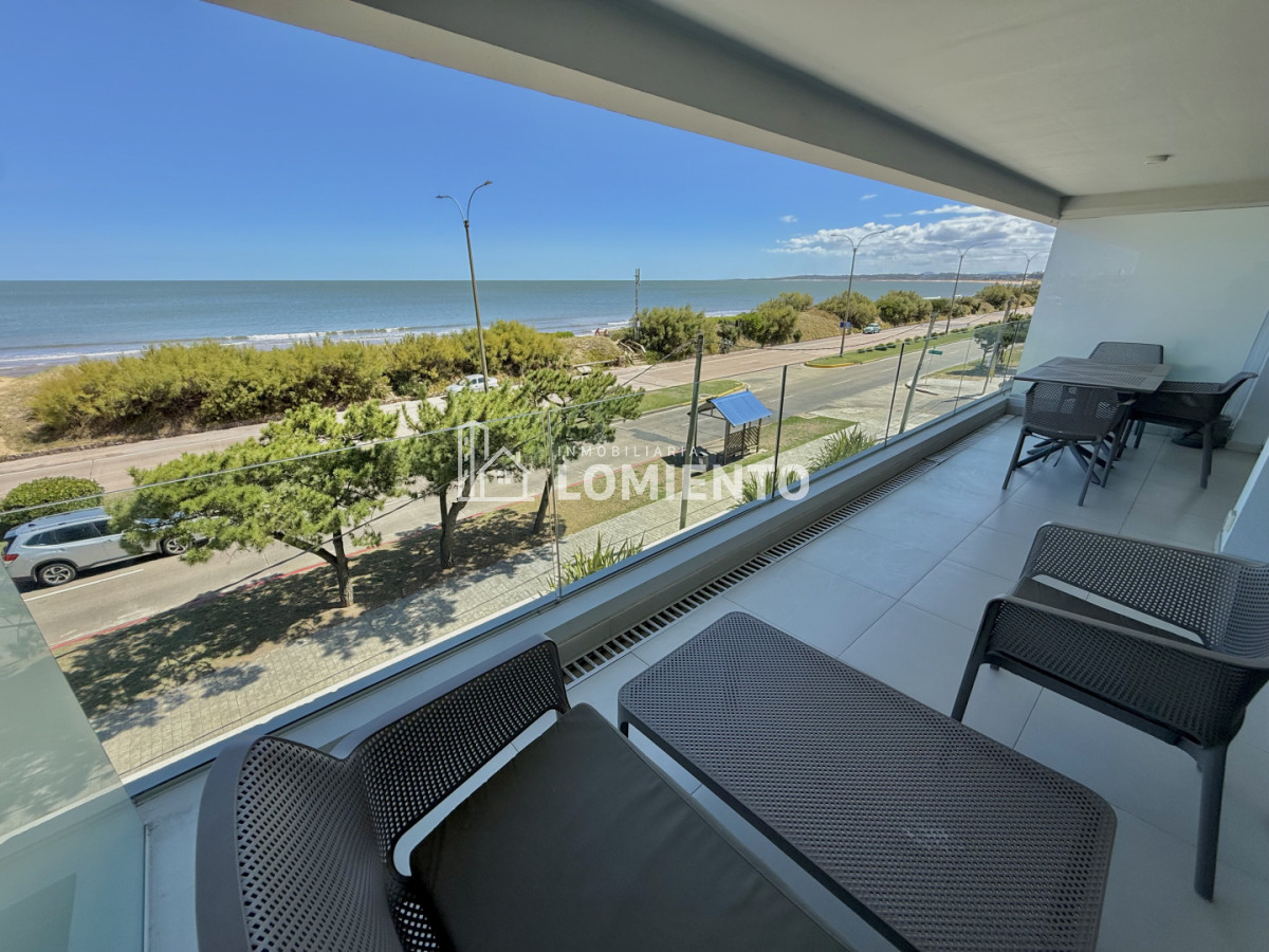 Apartamento ID.1804 - Venta apartamento 2 dormitorios y servicio Edificio Horizonte 