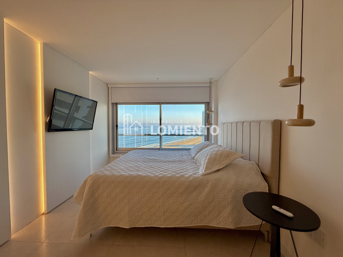 Apartamento ID.1663 - Venta exclusivo apartamento 4 dormitorios Playa Brava 