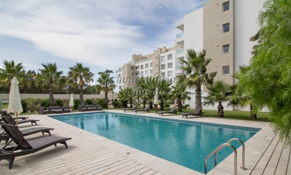 Apartamento ID.1395 - Venta- alquiler temporada apartamento 2 dormitorios con vista al mar Edificio Cruceros