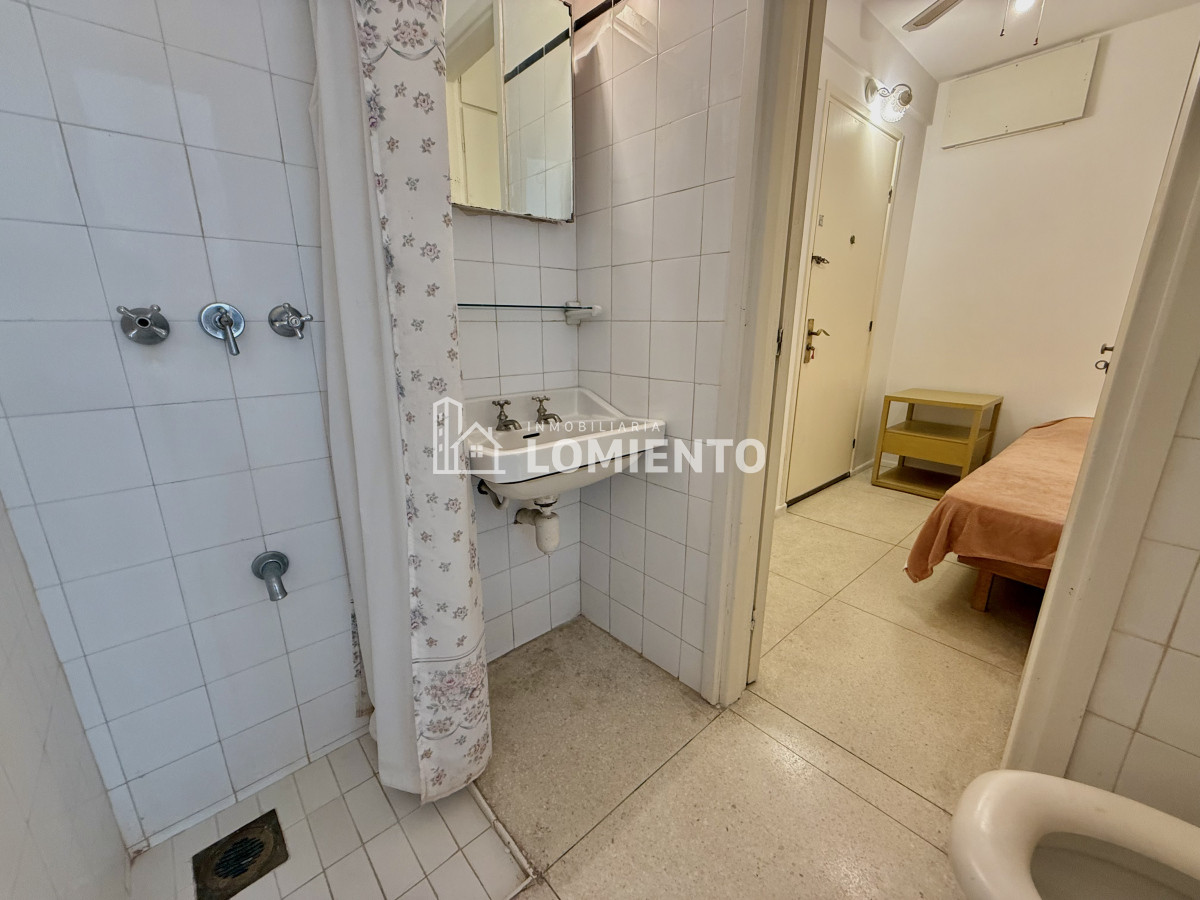 Apartamento ID.820 - Venta apartamento 2 dormitorios y servicio Torre Vanguardia