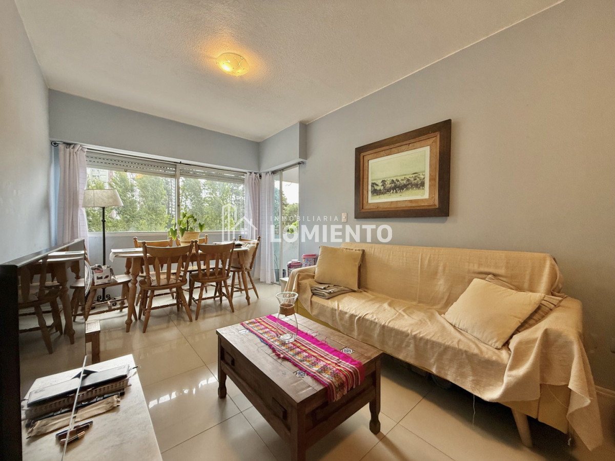 Apartamento ID.812 - Oportunidad Venta- alquiler anual apartamento 2 dormitorios Zona Roosevelt 