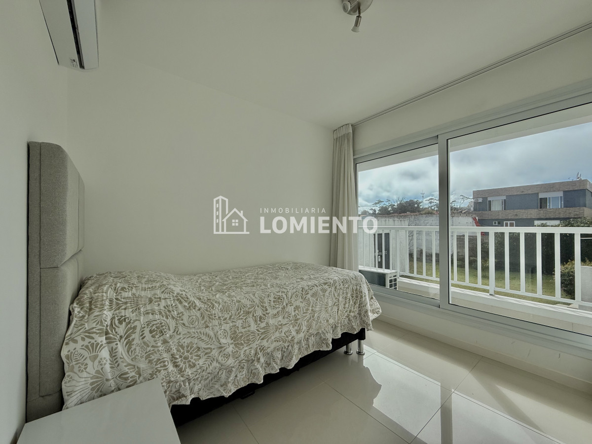 Apartamento ID.1677 - Venta- alquiler apartamento primera línea al mar 3 dormitorios Edificio Horizonte 