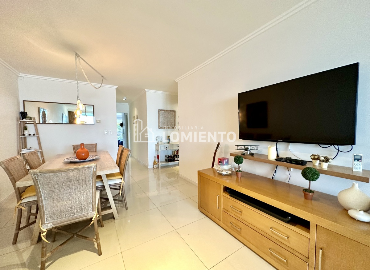 Apartamento ID.1395 - Venta- alquiler temporada apartamento 2 dormitorios con vista al mar Edificio Cruceros