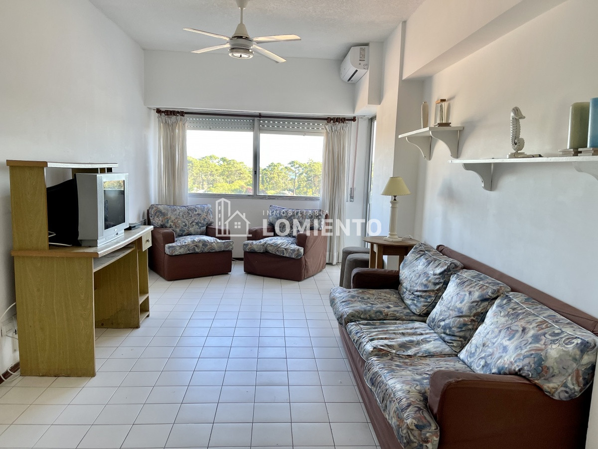 Apartamento ID.123 - Oportunidad Venta- Alquiler invierno Apartamento 2 Dormitorios Zona Roosevelt