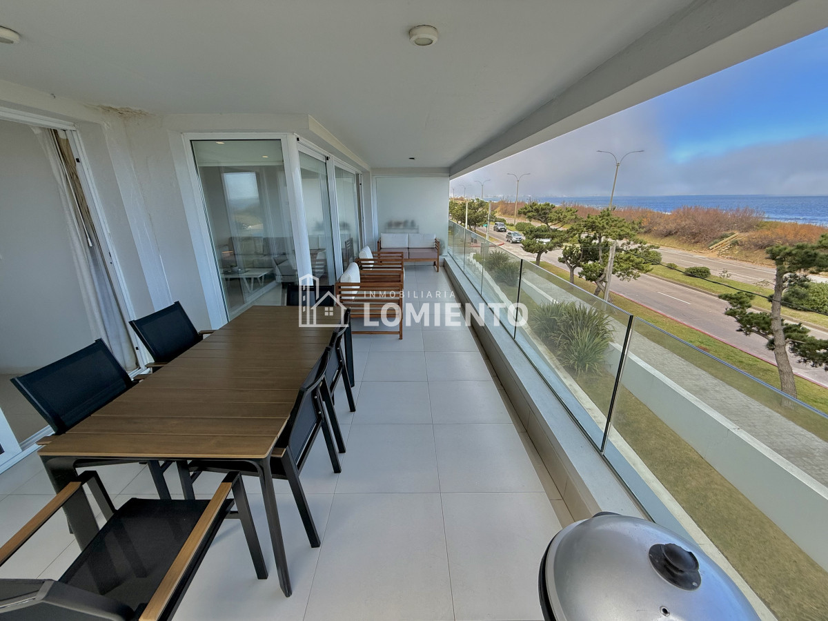 Apartamento ID.1677 - Venta- alquiler apartamento primera línea al mar 3 dormitorios Edificio Horizonte 