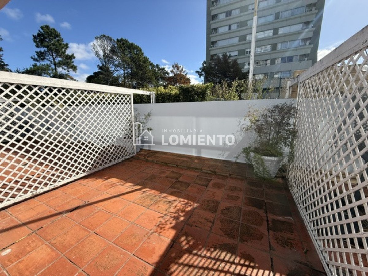Apartamento ID.1835 - Venta apartamento Monoambiente con terraza y Garaje
