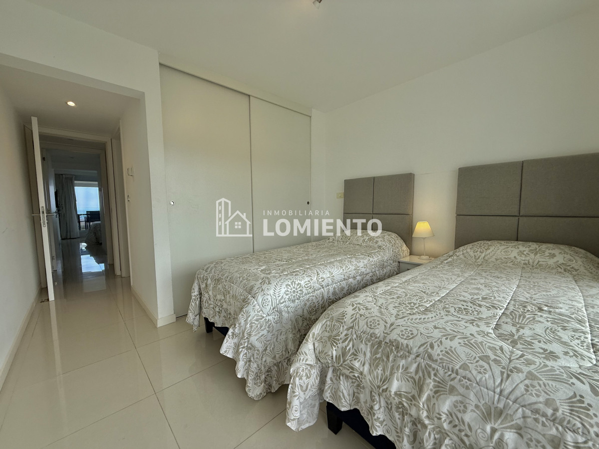 Apartamento ID.1677 - Venta- alquiler apartamento primera línea al mar 3 dormitorios Edificio Horizonte 