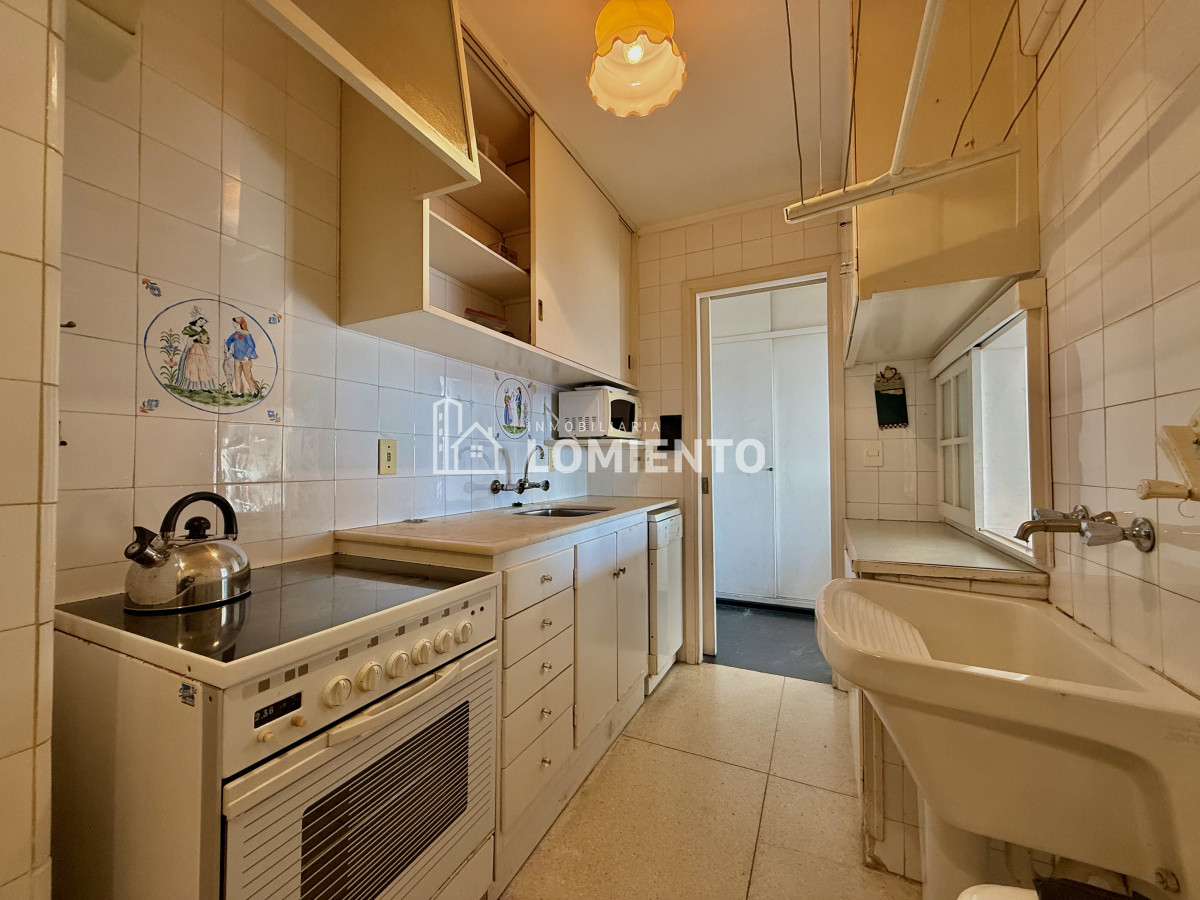 Apartamento ID.820 - Venta apartamento 2 dormitorios y servicio Torre Vanguardia