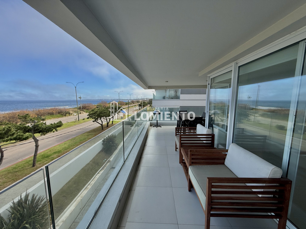 Apartamento ID.1677 - Venta- alquiler apartamento primera línea al mar 3 dormitorios Edificio Horizonte 