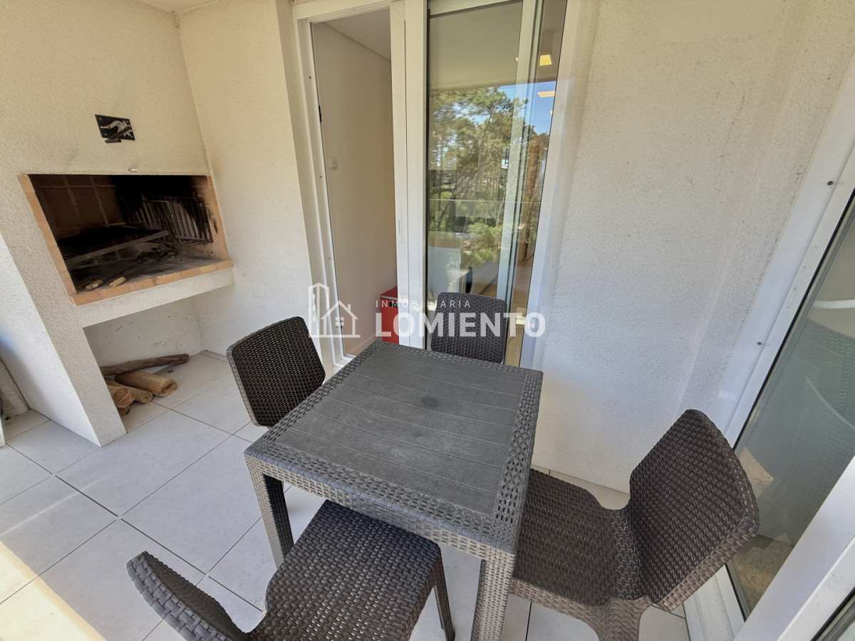 Apartamento ID.1812 - Venta- alquiler anual apartamento 3 dormitorios y Servicio Edificio Poseidon Laguna 
