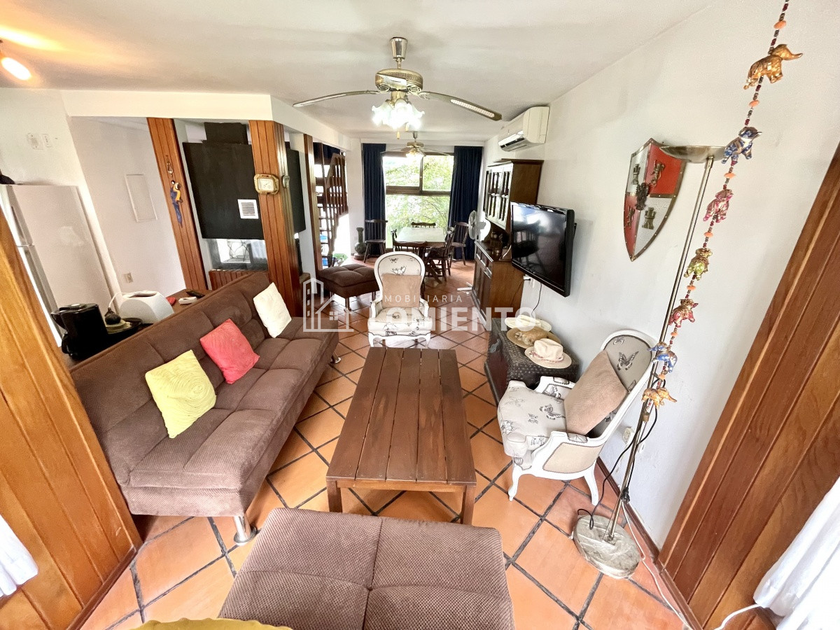 Apartamento ID.1132 - Venta-alquiler temporada apartamento de 4 dormitorios complejo Green Grass