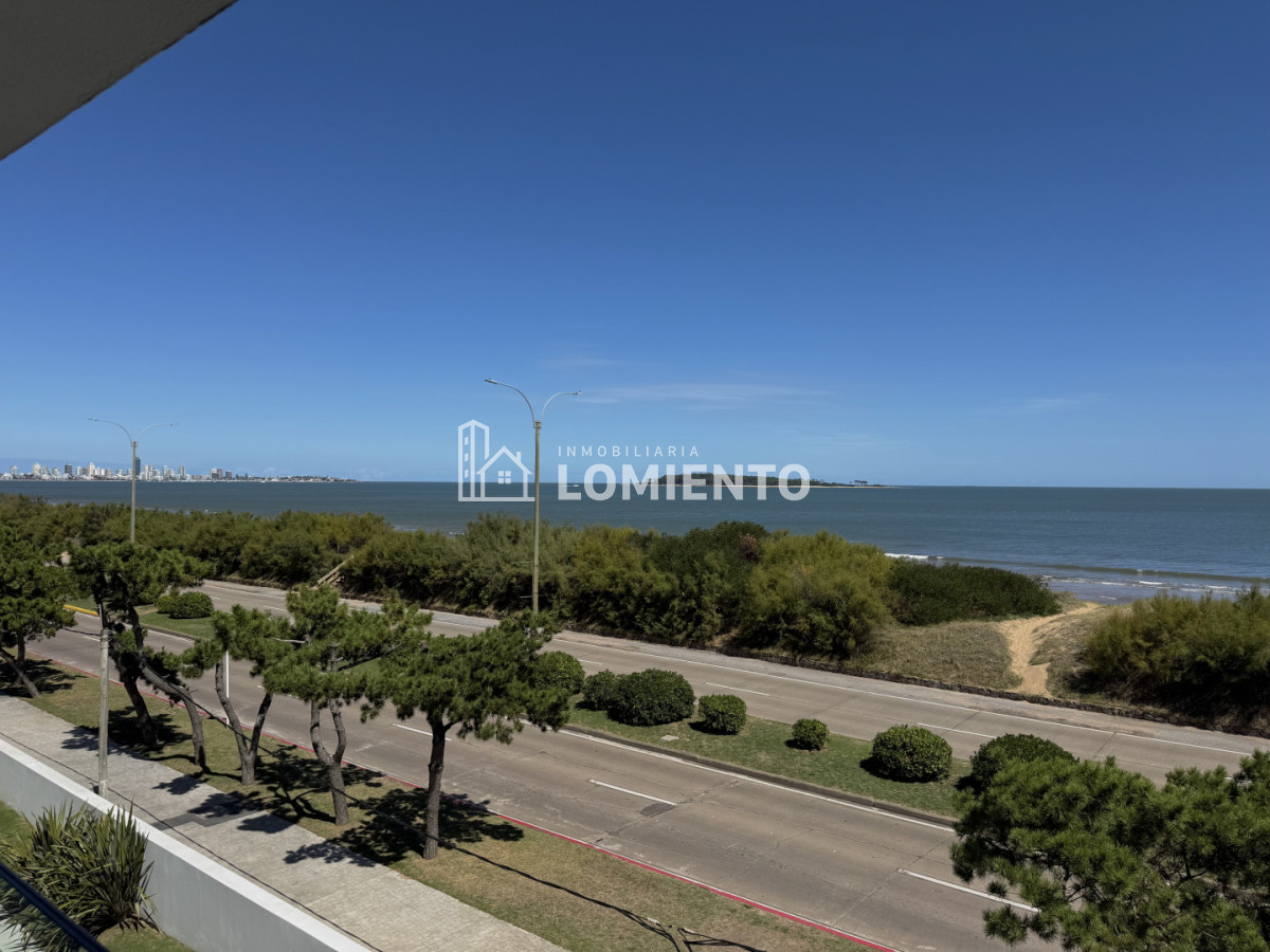 Apartamento ID.1804 - Venta apartamento 2 dormitorios y servicio Edificio Horizonte 