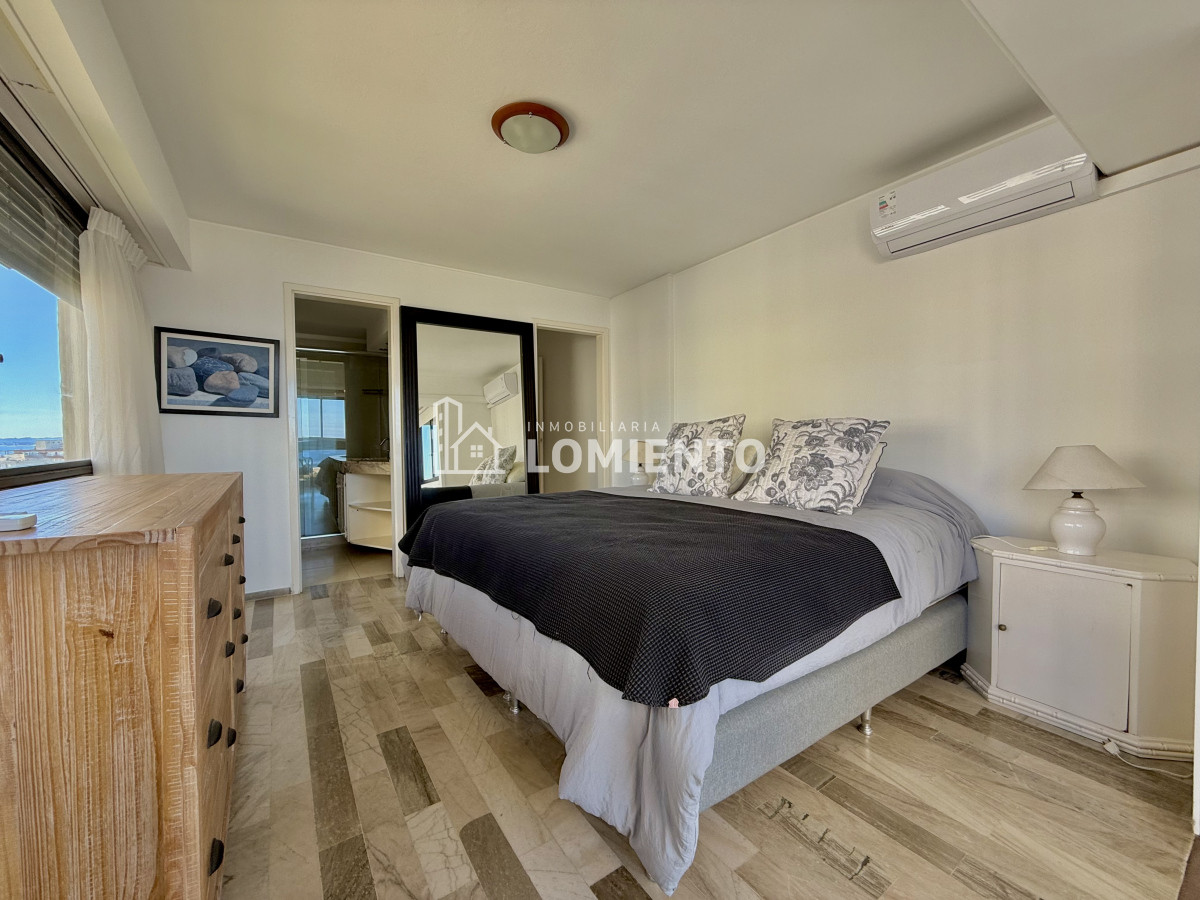Apartamento ID.1650 - Oportunidad venta- alquiler anual apartamento 3 dormitorios y servicio Edificio Parquemar Center