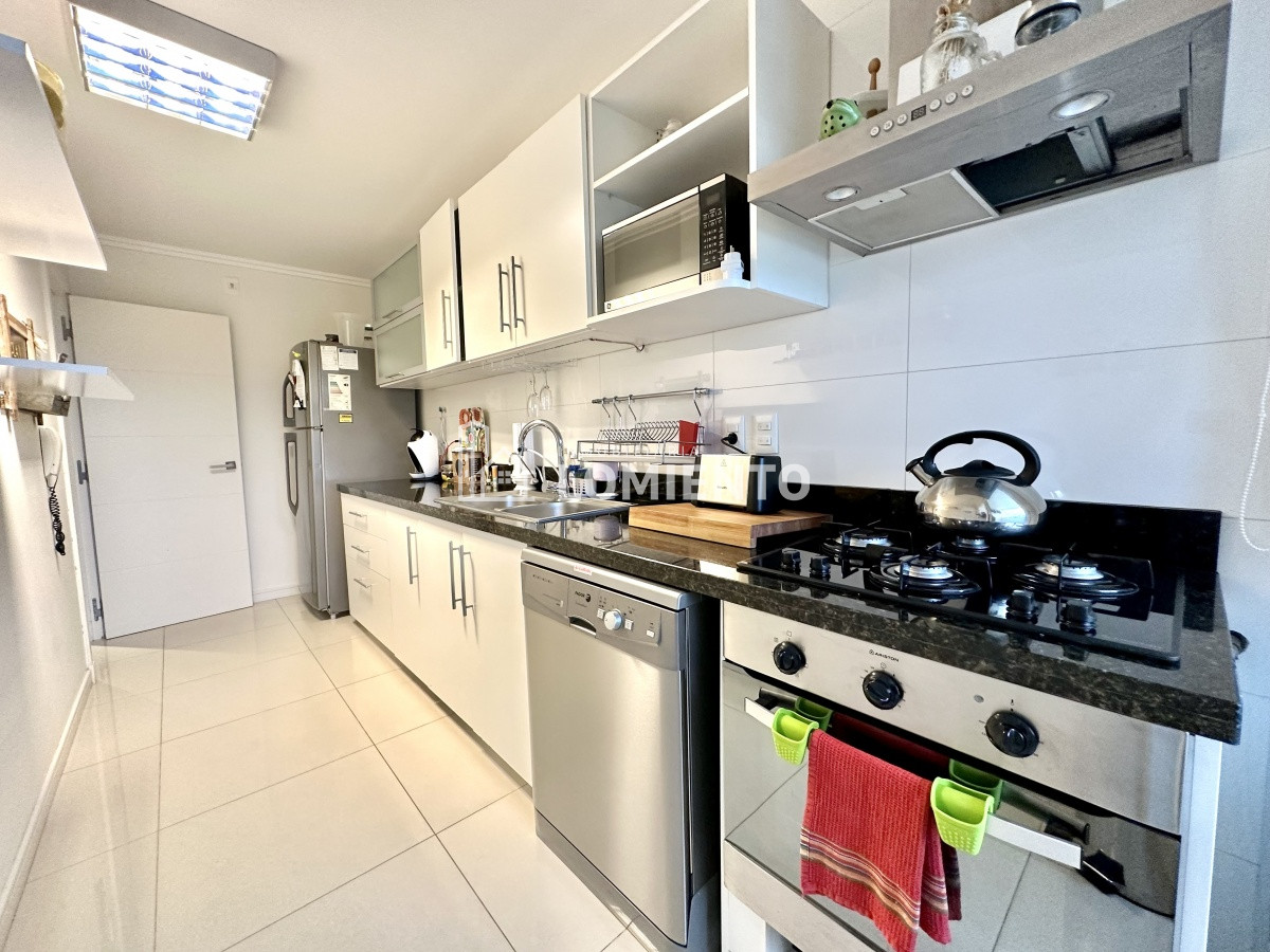 Apartamento ID.1395 - Venta- alquiler temporada apartamento 2 dormitorios con vista al mar Edificio Cruceros