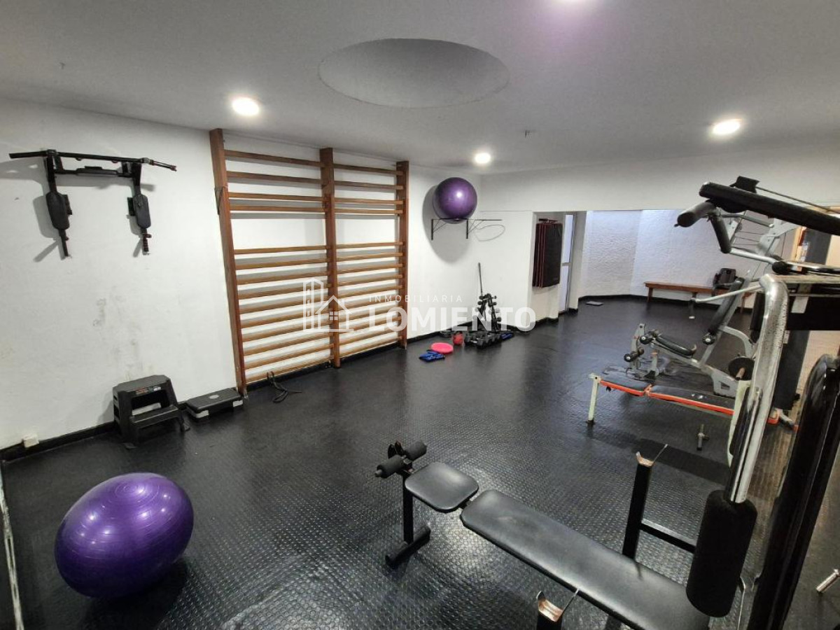 Apartamento ID.1650 - Oportunidad venta- alquiler anual apartamento 3 dormitorios y servicio Edificio Parquemar Center
