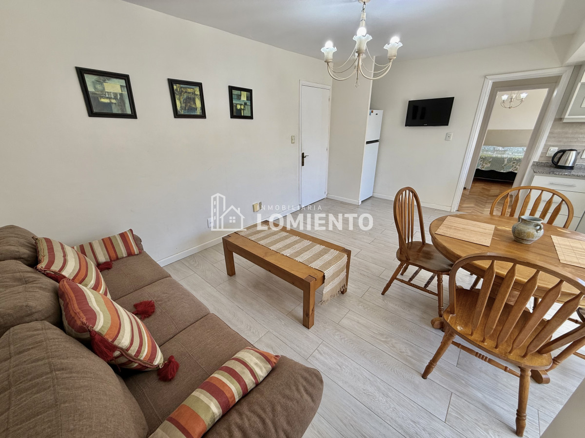 Apartamento ID.107 - Alquiler temporada apartamento 1 dormitorio y medio con parrillero en Peninsula