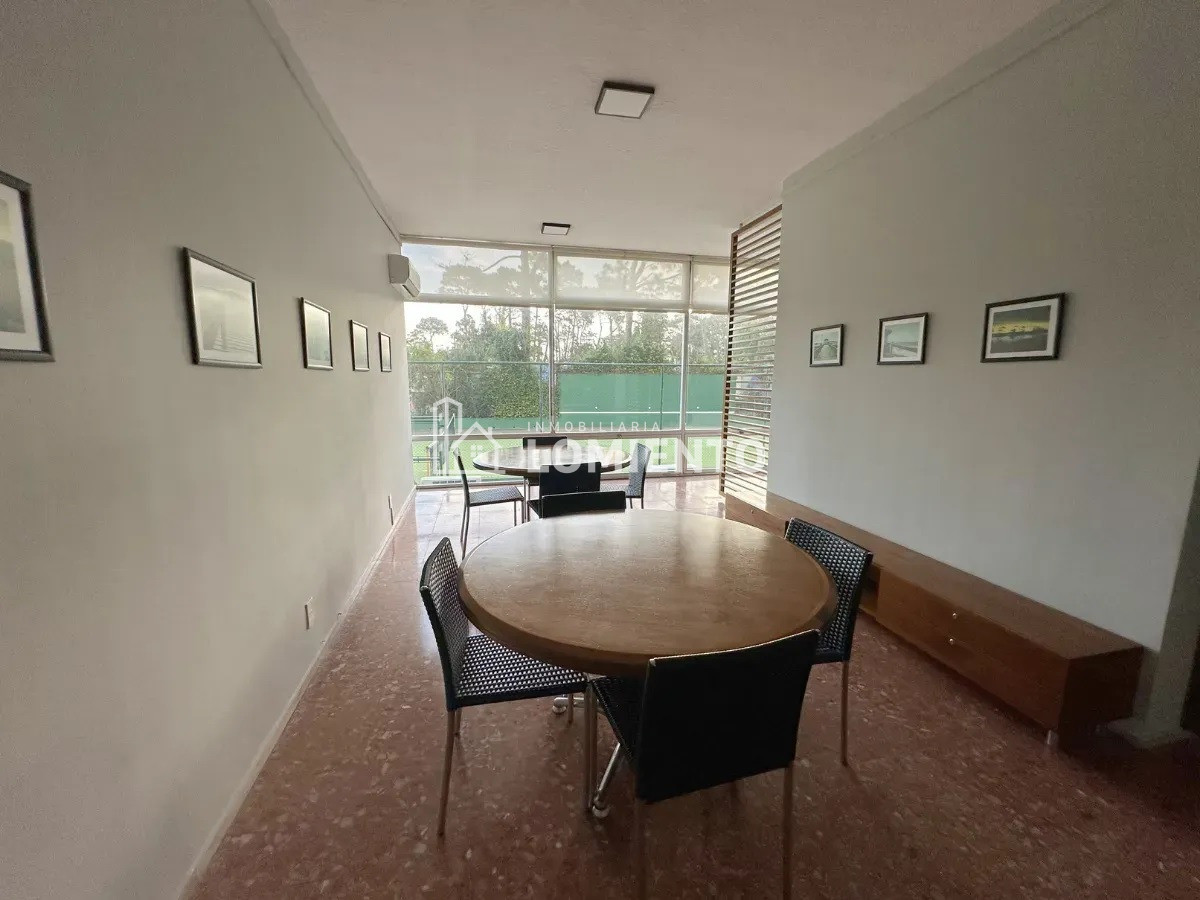 Apartamento ID.1826 - Venta- alquiler anual amplio apartamento de 1 dormitorio Torre Punta del Este