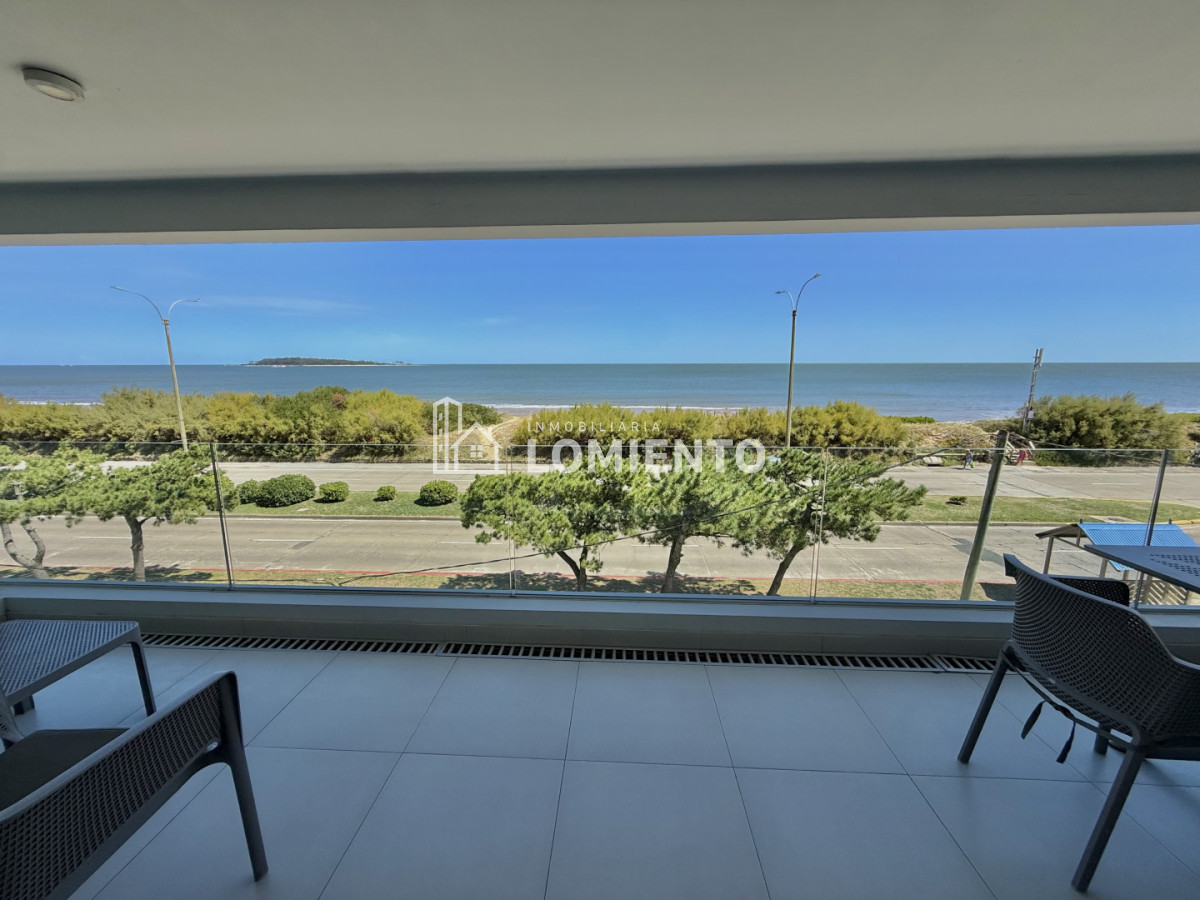 Apartamento ID.1804 - Venta apartamento 2 dormitorios y servicio Edificio Horizonte 