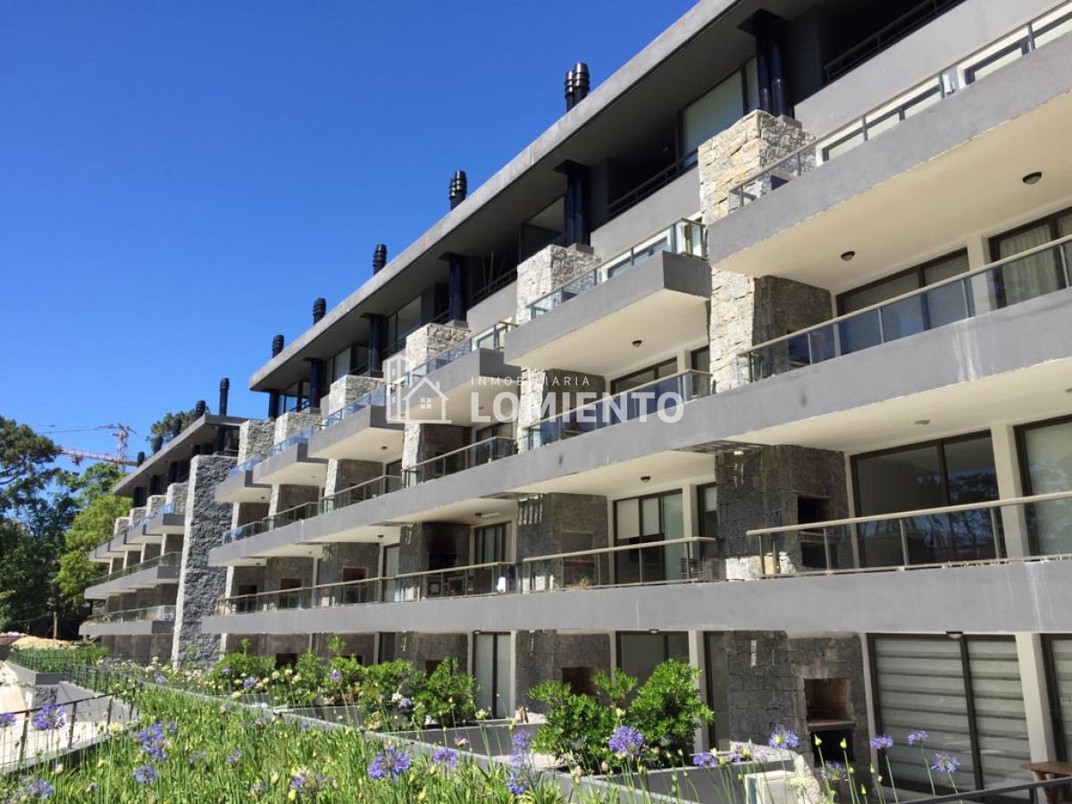 Apartamento ID.888 - Venta- alquiler temporada apartamento 1 dormitorio y medio Edificio Unique 