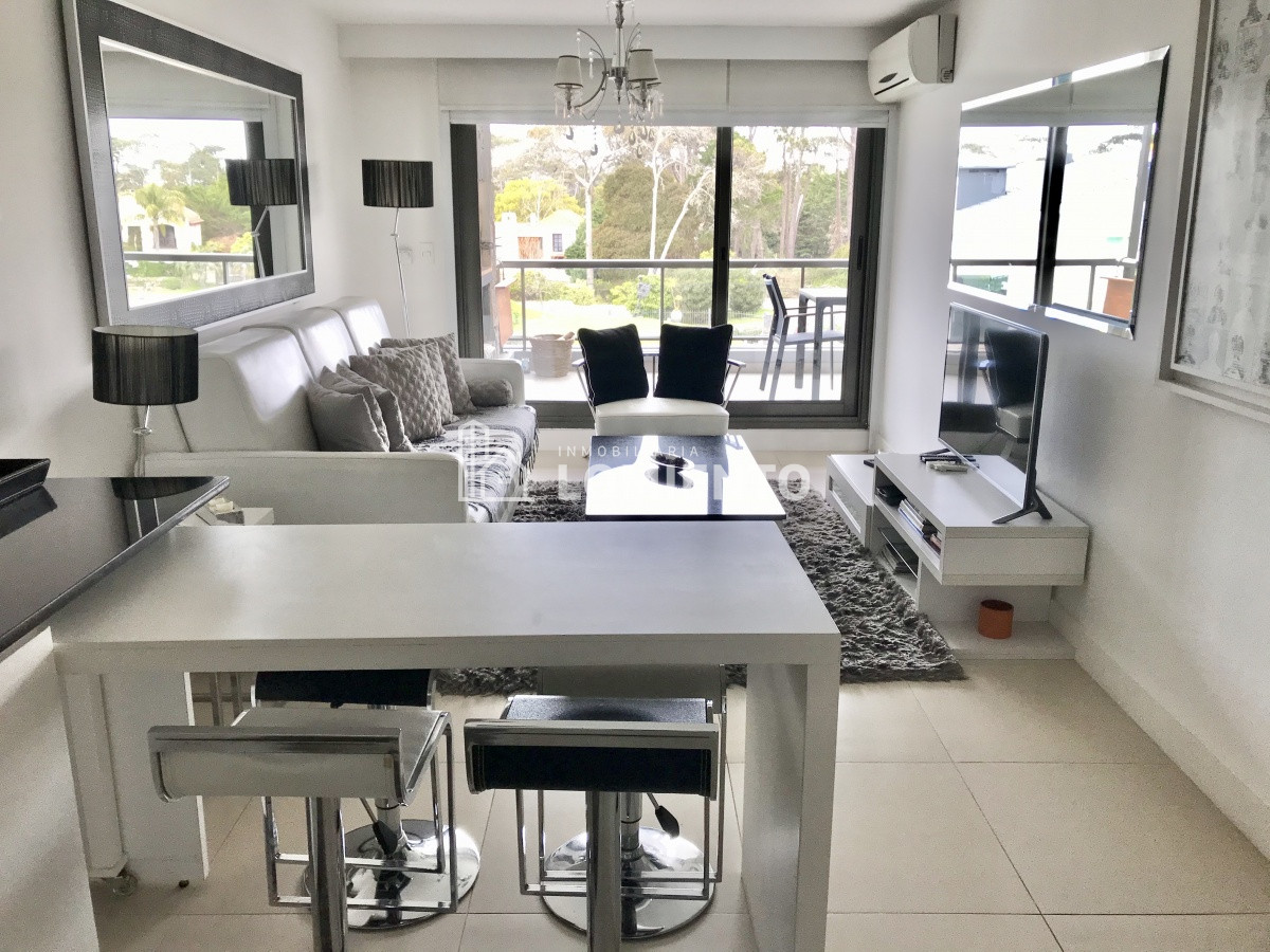 Apartamento ID.888 - Venta- alquiler temporada apartamento 1 dormitorio y medio Edificio Unique 
