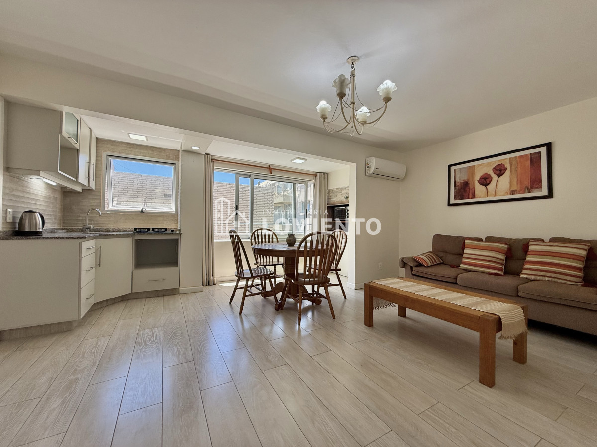 Apartamento ID.107 - Alquiler temporada apartamento 1 dormitorio y medio con parrillero en Peninsula