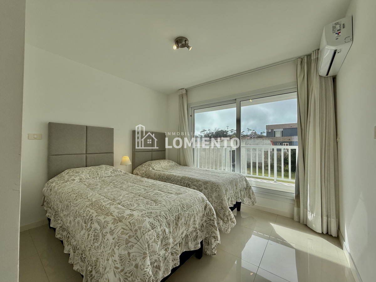 Apartamento ID.1677 - Venta- alquiler apartamento primera línea al mar 3 dormitorios Edificio Horizonte 