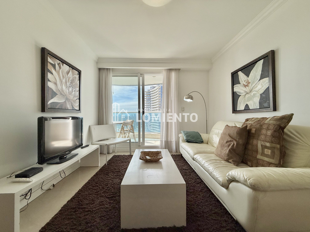 Apartamento ID.1726 - Venta apartamento 2 dormitorios y medio Edificio Casino Tower