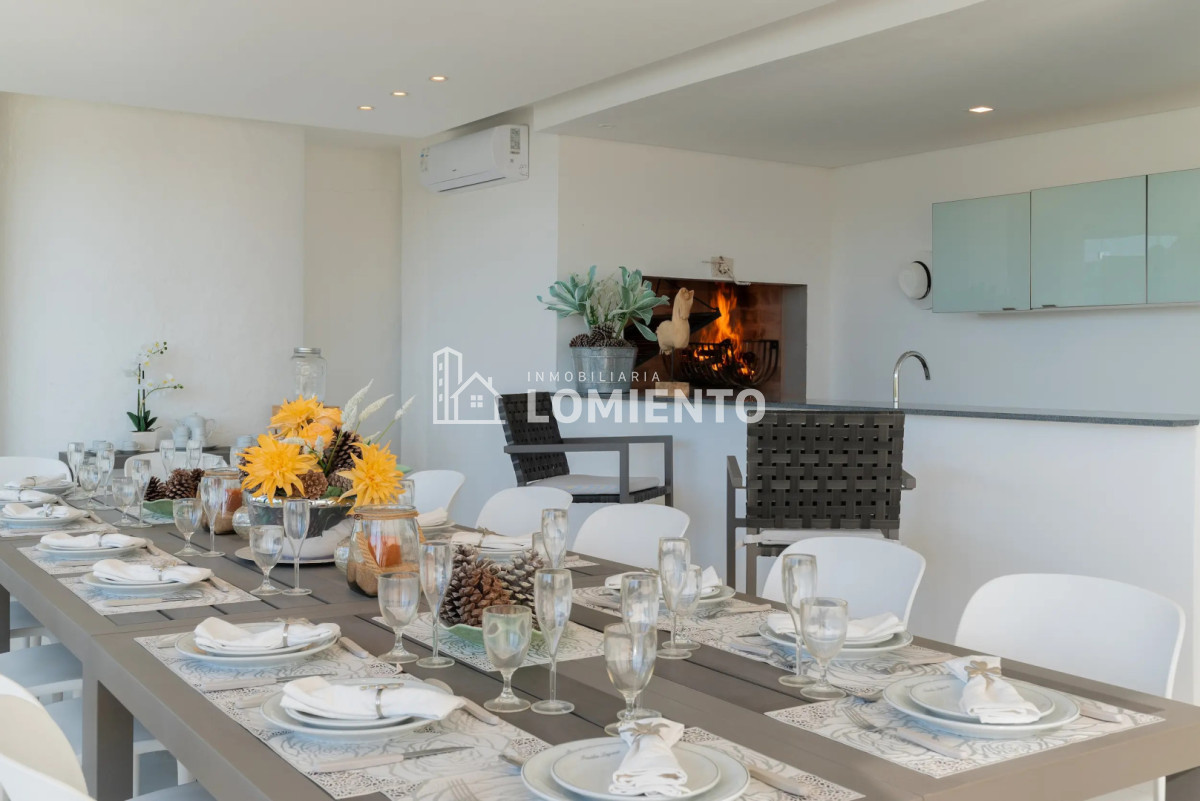 Apartamento ID.1812 - Venta- alquiler anual apartamento 3 dormitorios y Servicio Edificio Poseidon Laguna 