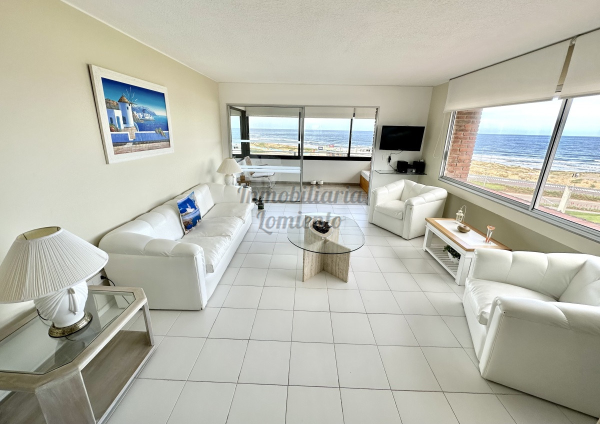 Apartamento ID.1397 - Venta-alquiler anual apartamento 3 dormitorios frente a Playa Brava