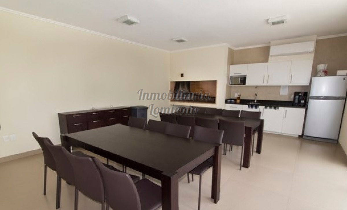 Apartamento ID.1395 - Venta- alquiler temporada apartamento 2 dormitorios con vista al mar Edificio Cruceros